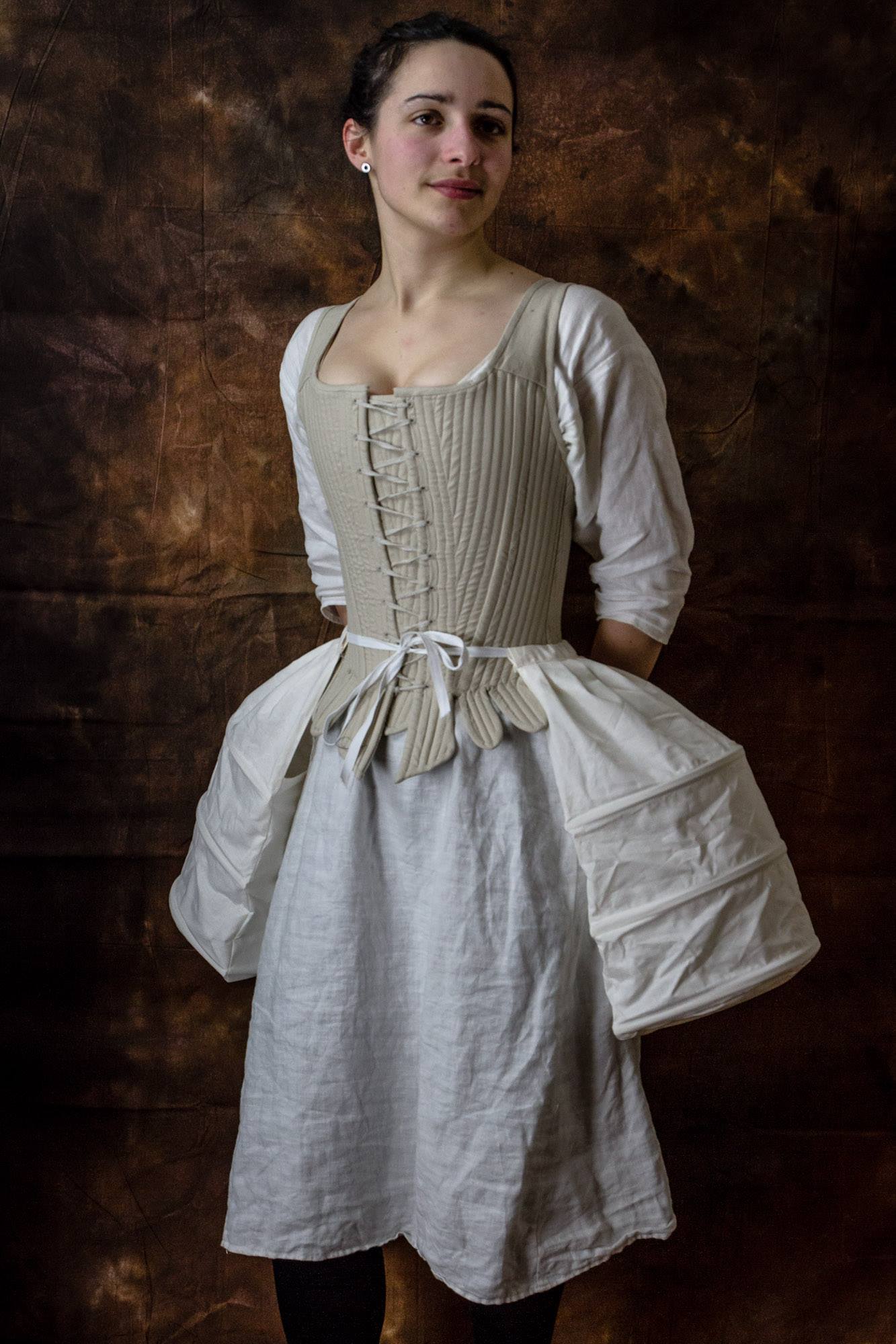 chemise, corset et poches, lin, ca. 1730
